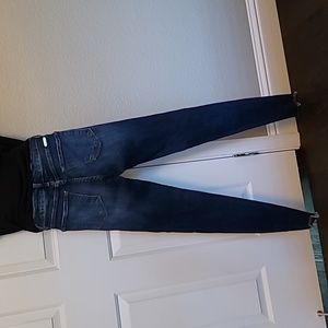 Distressed Dark Wash Skinny Jean